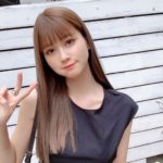 めるる、“メルクティー”な新ヘアカラー×“腹チラ”コーデに反響「ウエスト細すぎる」「超絶可愛い」