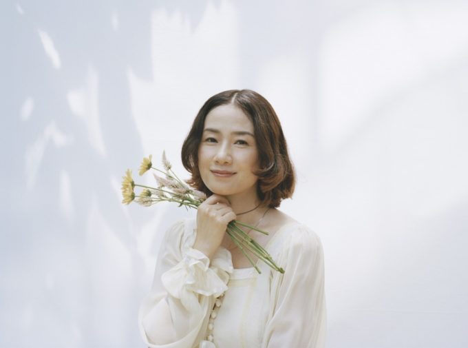 原田知世の新作『恋愛小説3~You&Me』より、ナイアガラ・トライアングルのカヴァー「A面で恋をして」のMVが公開