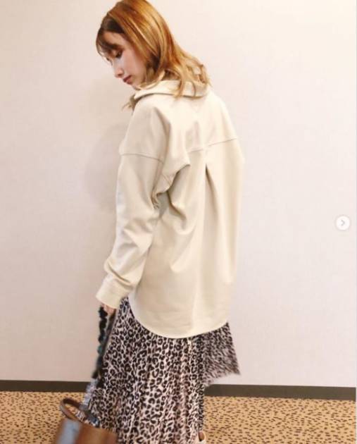 後藤真希 ゆる巻きヘア 秋ファッションの微笑みshot公開し いつも美しい 絵になってますね の声 E Talentbank Co Ltd