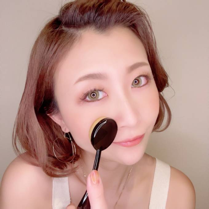 【プロが教える】セリアで洗練ベースメイク！激推ししたいファンデーションブラシ