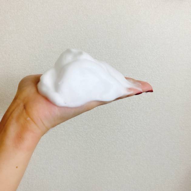 しっかりとした泡をたっぷり使う
