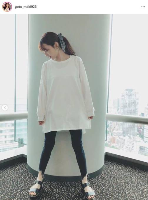 脚細すぎ 後藤真希 すらっと美脚のロンt 黒パンツコーデに絶賛の声 こんなママになりたい ニフティニュース