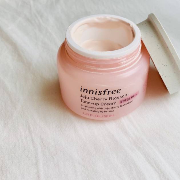 innisfree/チェリーブロッサム トーンアップ クリーム 税込2,530円(公式サイトより)
