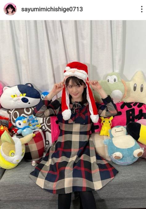 道重さゆみ サンタ帽 クリスマス風 ワンピースshotに反響 世界一かわいいサンタさん いつみても美少女 ニフティニュース