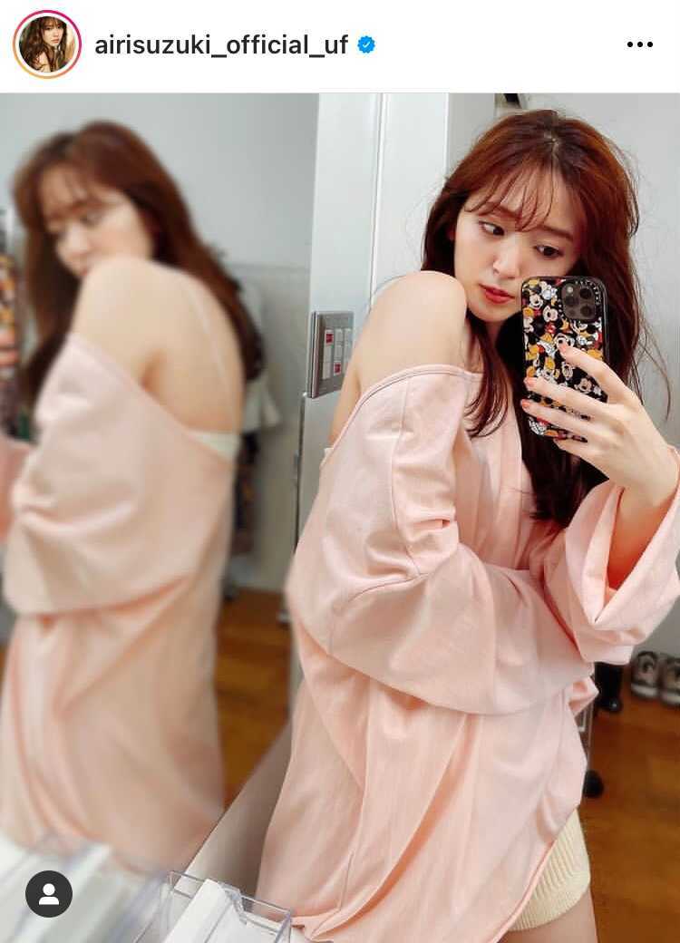 色っぽいね」鈴木愛理、美背中＆肩チラリの肌見せSHOTに絶賛の声「綺麗