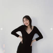 「スタイル良すぎ」内田理央、美脚＆デコルテ際立つオフSHOTに絶賛の声「キレイでめっちゃセクシー」