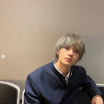 「イケメンすぎ」佐野勇斗、シルバーヘアのイメチェンSHOTにファン悶絶「控えめに言って最高」