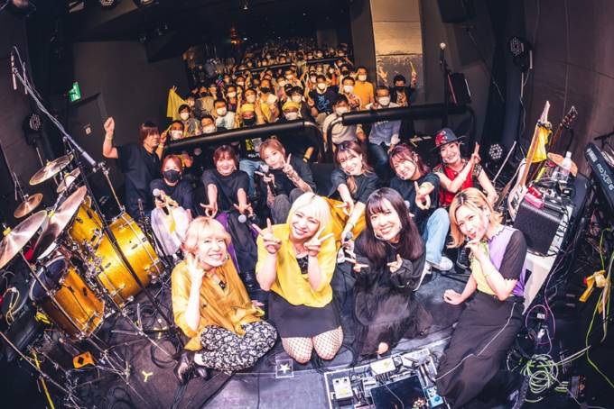金髪ドラマー・MIZUKI、プロデビュー10周年ライブ完遂！川田まみ＆田所あずさからの激励コメントに感激の涙も【独自コメントあり】