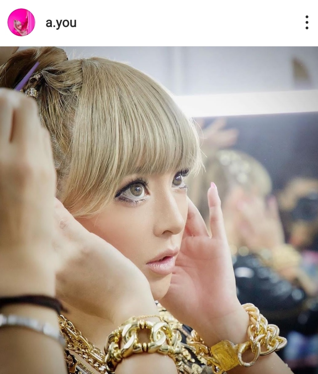 浜崎あゆみ、金髪を編み込んだ個性派ヘアSHOT公開「今日も、守るべき