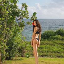 菜々緒、圧巻の美ボディを披露したビキニSHOTに反響「めちゃセクシー」「女神降臨」