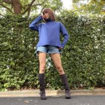 hitomi、美太ももを披露したミニ丈デニム×ブーツコーデを公開