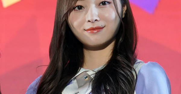 乃木坂46・梅澤美波、音楽番組で愛用する“オレンジ系アイシャドウ”を