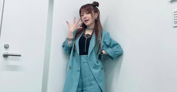 珍しいやろ」田中れいな、美スタイル際立つセットアップパンツ×ハーフ