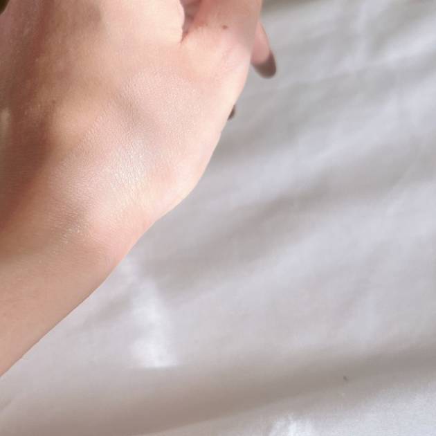 肌の凹凸も補正