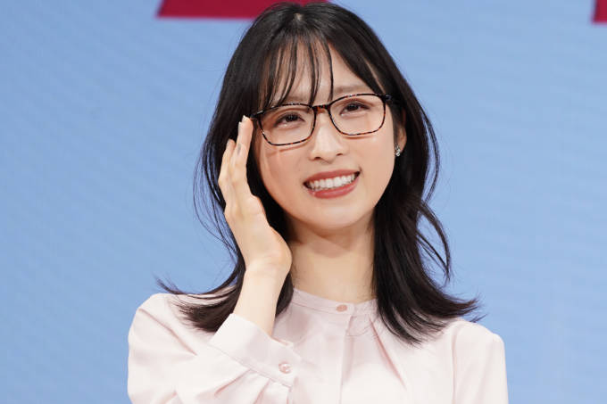 AKB48小栗有以、セーラー服姿の映画オフSHOT公開に「爽やかで似合う