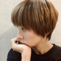鈴木亜美、ショートヘアをさらに短く！“キノコ風”最新スタイルを公開「しっくりくる」