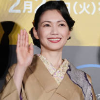 二階堂ふみ、笑顔あふれるお茶目な“ポーズ集”に「完璧に可愛いです」「笑顔最高」の声