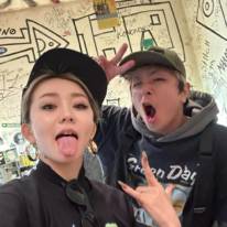 倖田來未、夫・KENJI03らとパシャリ！BACK-ONライブ参戦SHOTに反響「夫婦仲良し」「最高すぎる」