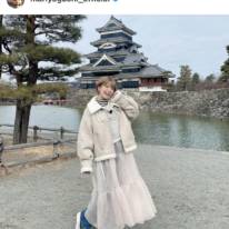 矢口真里、モノトーン＆パステルカラーも着こなす衣装SHOTに反響「とっても似合ってます」「可愛すぎ」