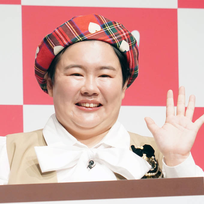 営業で…」やす子、芸人をやっていると母親に打ち明けた日を回想「1番前