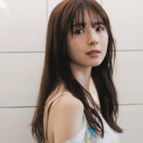 乃木坂46筒井あやめ、ほっそり美肩際立つ肌見せSHOT披露！グッと増した大人っぽさ＆美しさで魅了
