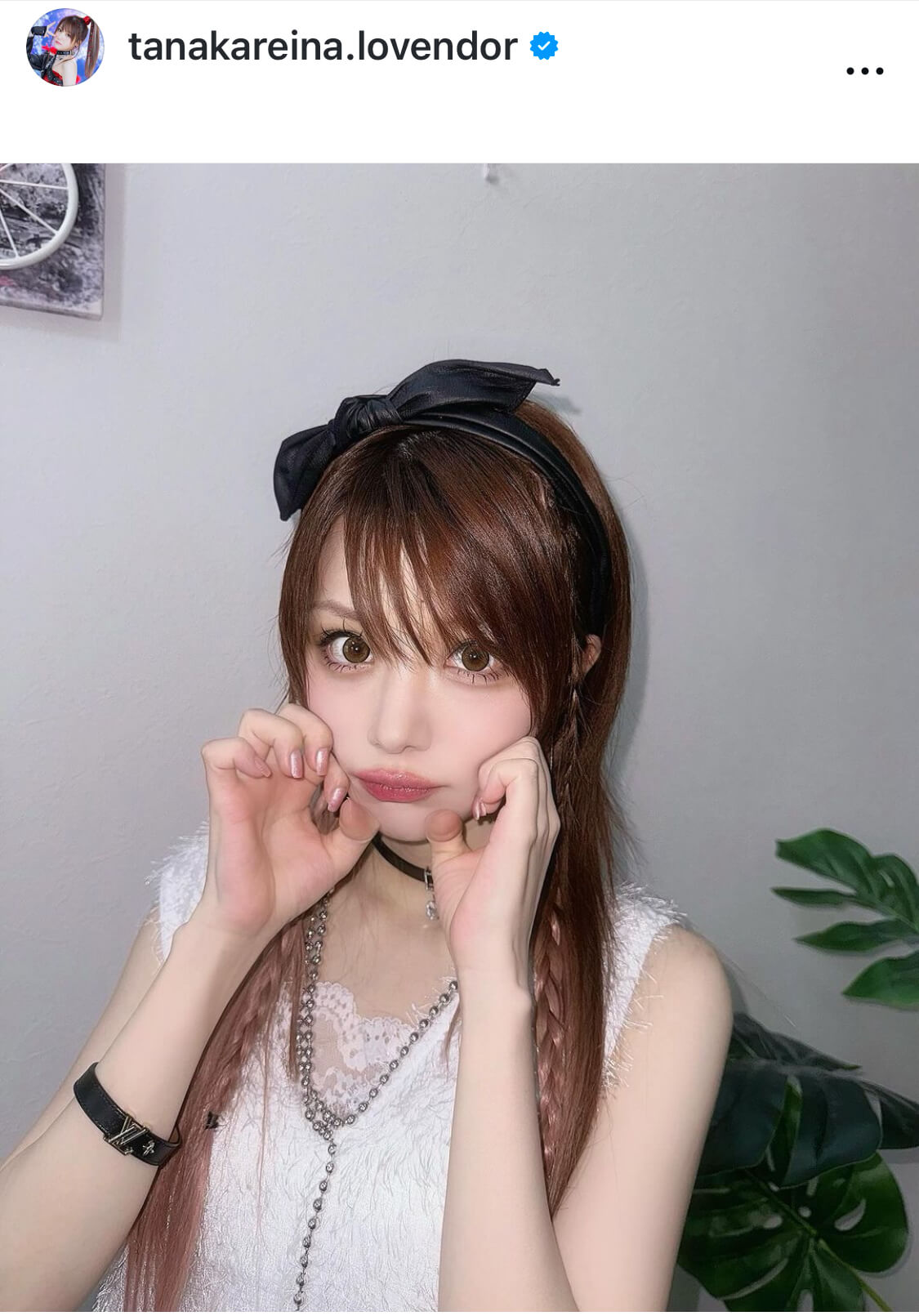 第1子妊娠中の田中れいな、ほっそり二の腕披露のノースリーブSHOTに
