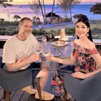 アンミカ、夫と仲良く夏のバカンス！オーストラリアの絶景を満喫「泳ぐことが大好きな旦那様のおかげで…」