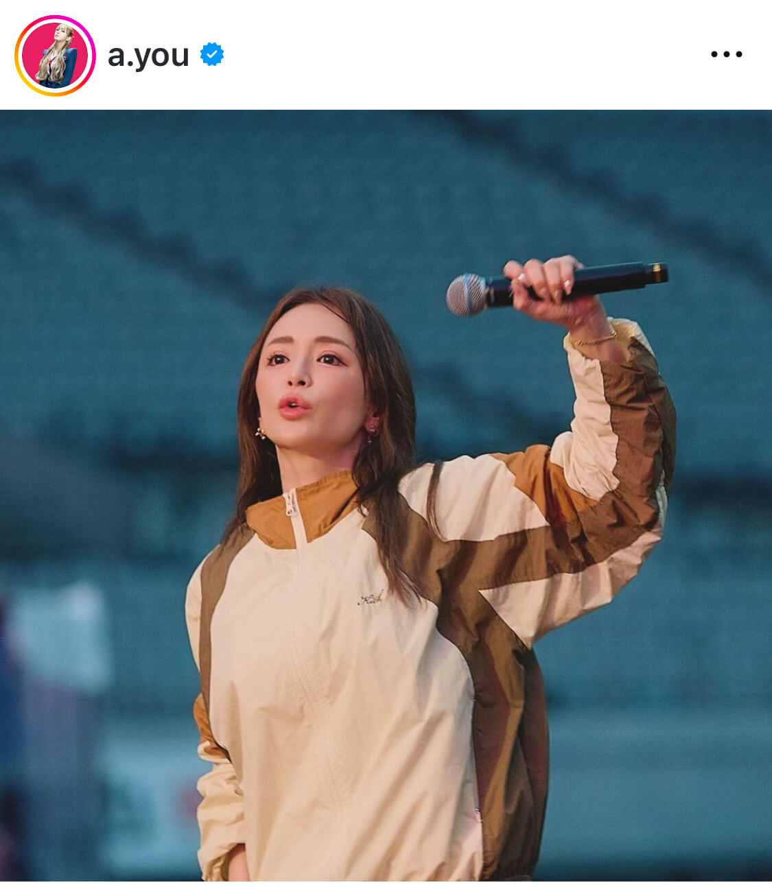 浜崎あゆみ、真剣な表情を見せたリハーサルSHOTに反響「カッパ姿も絵に