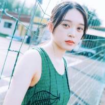 朝ドラヒロイン決定の高石あかり、自然体な儚さと美しさがあふれる新感覚のアートカレンダー発売決定