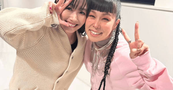 大塚愛、AIとパシャリ！顔を寄せた仲良しSHOTに「笑顔が似合う」「元気