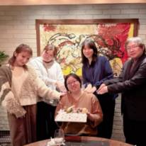 辻希美、大好きなマネージャーの誕生日をお祝い！“ラブラブ”2SHOTも「本当にいつもありがとう」
