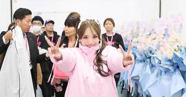 浜崎あゆみ　FEEL THE LOVE　スウェット　ピンク　サイズXL　A220 ayumi hamasaki PREMIUM SHOWCASE ～Feel the love～』グッズGOODS
