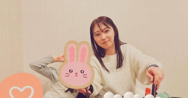 飯田圭織、子供たちと楽しくもんじゃ焼き！親子SHOTに「表情、素敵です