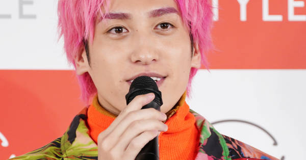 EXIT兼近大樹、34歳に！眼鏡をかけたバースデーSHOTに「ビジュ良すぎ