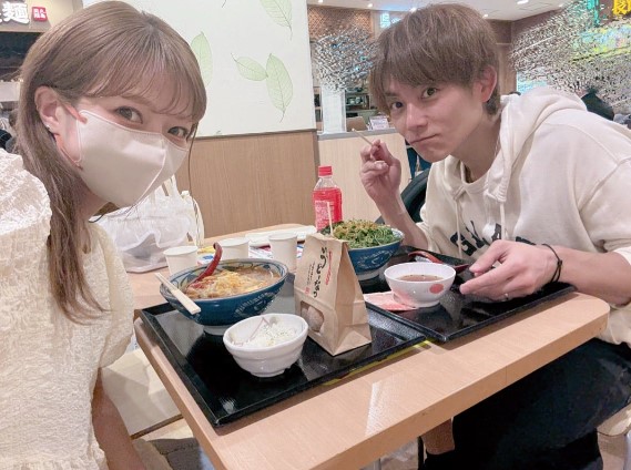 第5子妊娠中の辻希美、つらいむくみの症状でマタニティマッサージへ