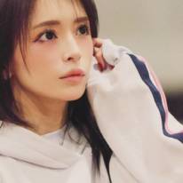 浜崎あゆみ、美肌際立つ真剣リハーサルSHOTに反響「薄いメイクのあゆきれい」「お目目パッチリ」