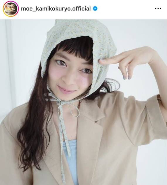 上國料萌衣、“オン眉”がキュートなオフSHOTにファン悶絶「よすぎる！」「顔面がそもそも天才」サムネイル画像!
