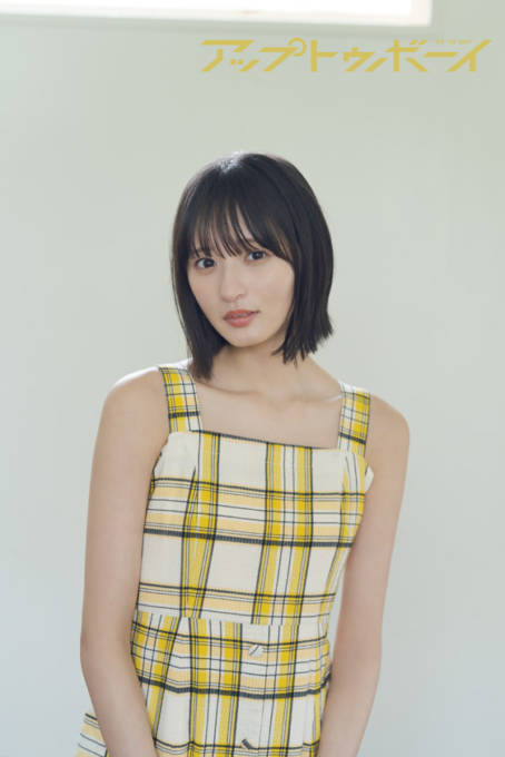 乃木坂46遠藤さくら、ヘルシー肌見せのワンピースSHOT披露！ビーチハウスと海を舞台に爽やかな魅力が輝く