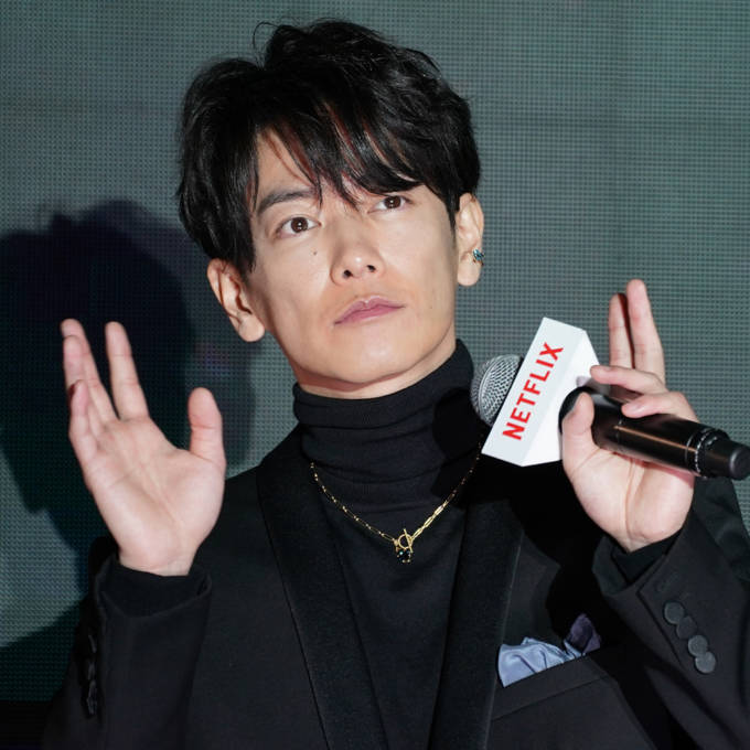 佐藤健、まるでデート？カメラ目線SHOTにファンうっとり「ほんとに彼氏」「ドキドキがとまらない」