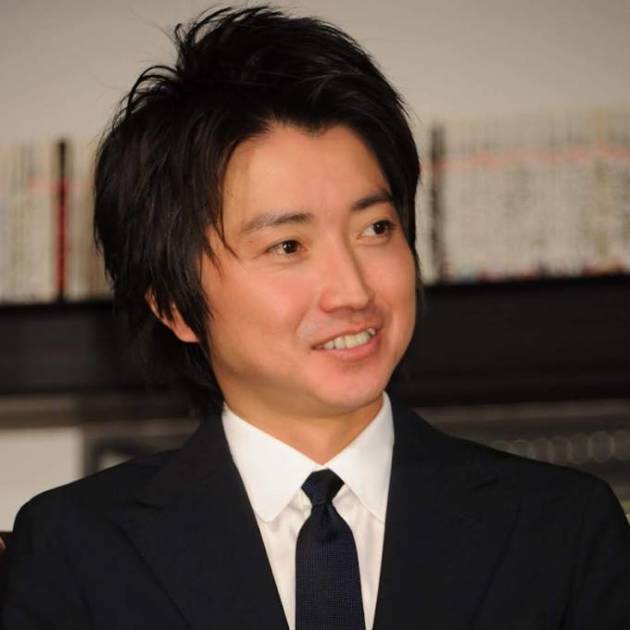 1児の父・藤原竜也、子供との“真剣勝負”でまさかの結果に「プール行った時に…」サムネイル画像!
