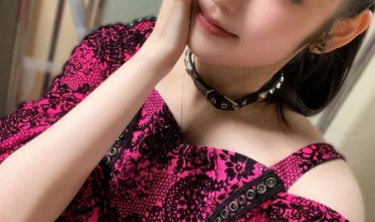 道重さゆみ さん　など 　ブロマイド 写真　大量 ※引退品 芸能界引退が近づく道重さゆみ、美肩がまぶしい～！オフショル姿