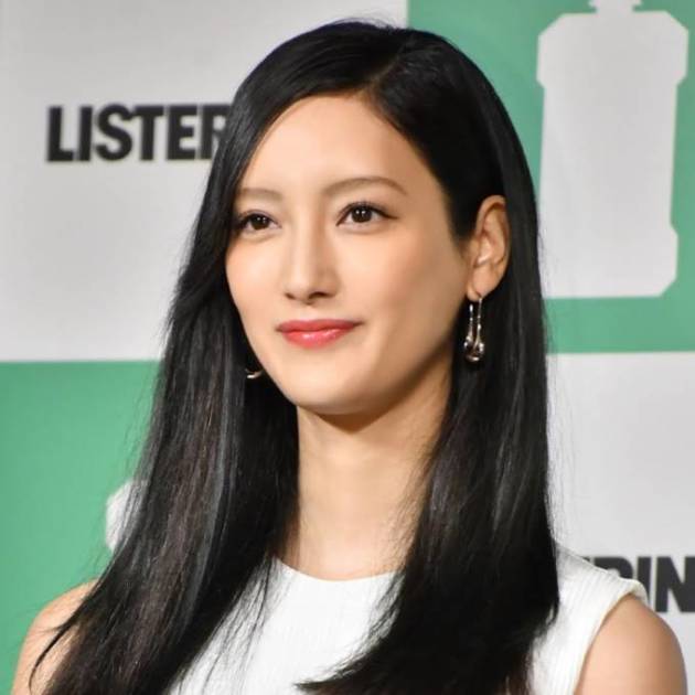 菜々緒、“芝居愛が強い”鈴木亮平のギャップあふれる素顔を明かす「ちょっとお茶目なところが…」サムネイル画像!