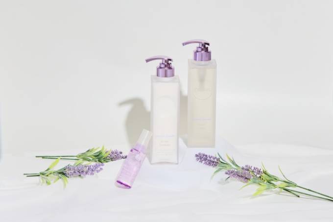Purunt.、甘く涼やかなひとときを味わう「くつろぎのホワイトラベンダーミルクティーの香り」が数量限定で登場