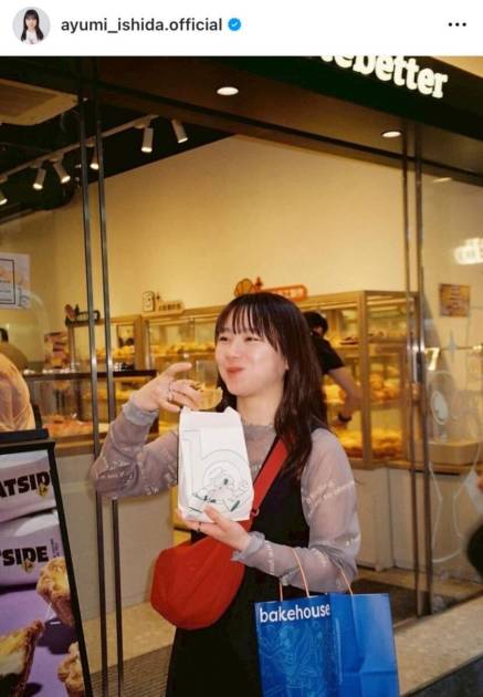 石田亜佑美、工藤遥＆竹内朱莉と香港旅行！プライベートSHOTに「どの写真も好き」「かわいすぎる！」の声サムネイル画像!