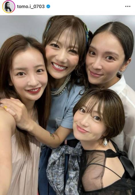 元AKB48板野友美、秋元才加＆大島優子＆宮澤佐江との“チームK”SHOTに反響「皆変わらない」「最高すぎるエモい」