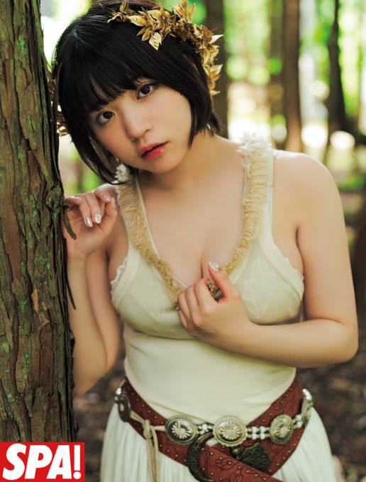 根本凪、肉感たっぷりの美ボディに釘付け！セクシーな“異世界物語の主人公”に変身