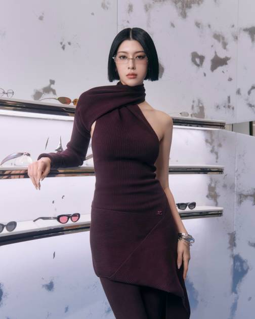 三吉彩花、個性派衣装で抜群のプロポーションを披露！GENTLE MONSTERの新作ポップアップに登場サムネイル画像!