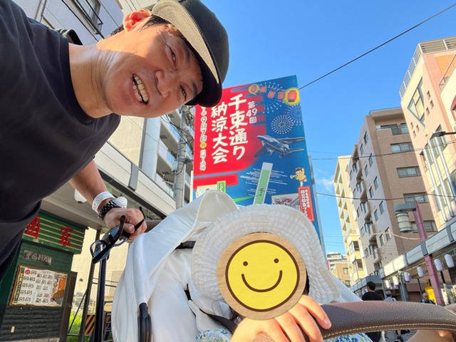 東貴博、1歳次女を連れて“八郎じぃじとばぁばのお墓参り”へ「2人とも喜んだだろうね」
