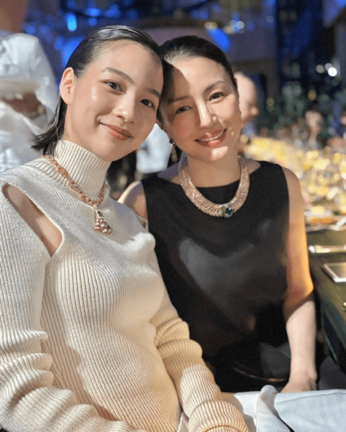 のん、大好きな井川遥とパシャリ！美麗2SHOTにファンうっとり「映えますね」「お二人とも、美しい」サムネイル画像!