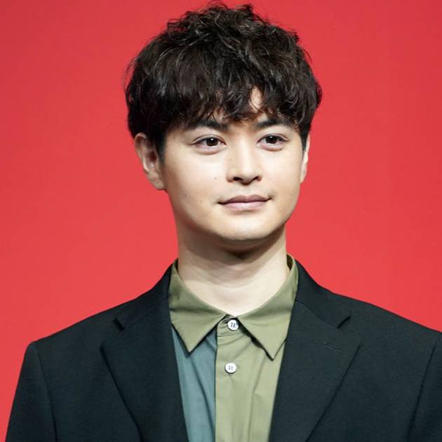 瀬戸康史、クールなサングラスSHOTに反響「かっこいい」「ありがとうございます」サムネイル画像!